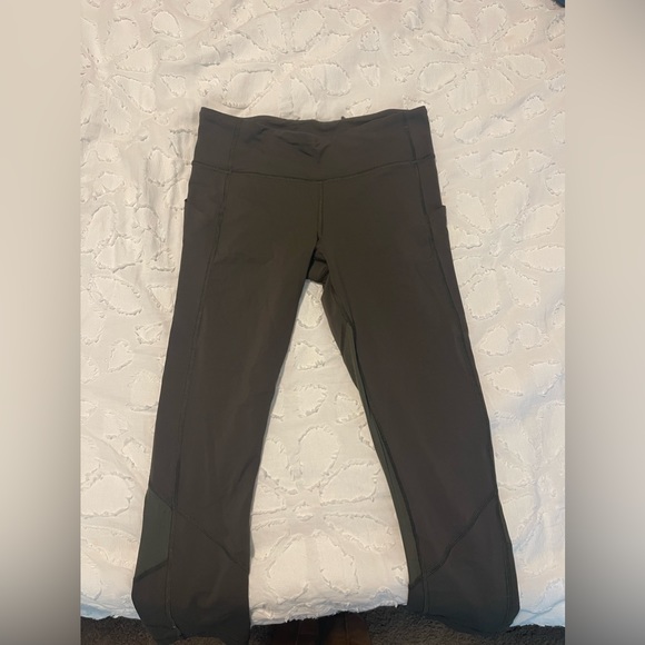 lululemon leggings! - Picture 3 of 5